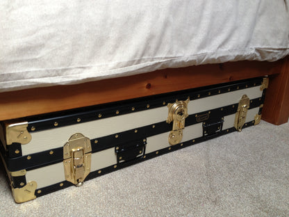 Traditional 36" Underbed Trunk