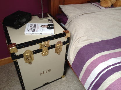 Traditional 18" Bedside Trunk