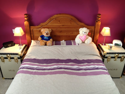 Traditional 18" Bedside Trunk