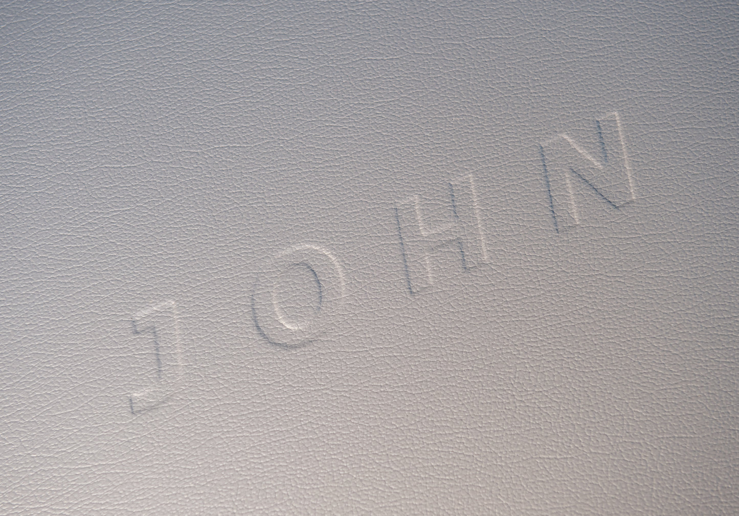 Traditional 18" Bedside Trunk