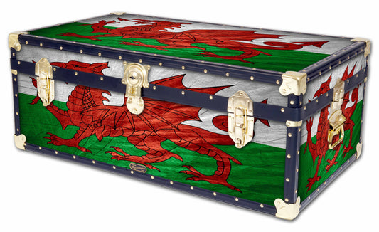 Traditional 36" Steamer Trunk - Welsh Flag
