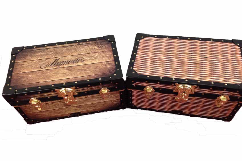 Traditional Tuck Box with Flip Lock - Wood Print